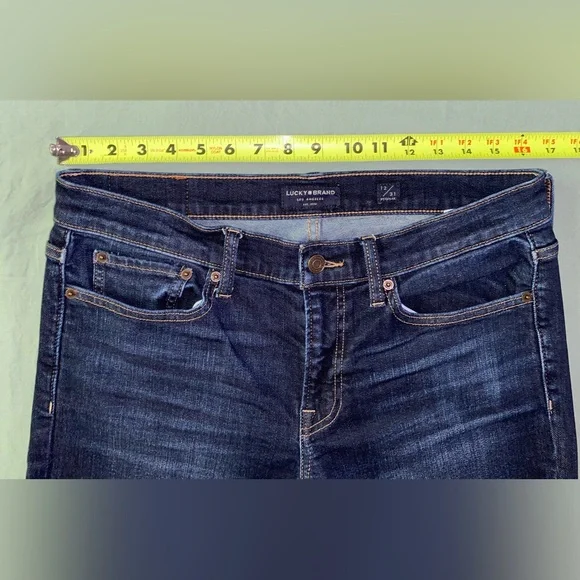 Lucky Brand Women’s Jeans - Picture 2 of 11